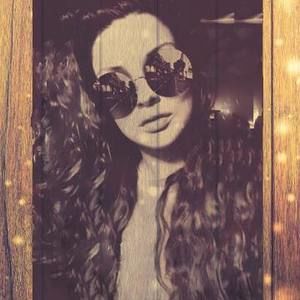 Meet your Posher, Lyndsee